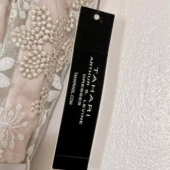 COPY - TAHARI Women's Sleeveless Embroidered Lace. Size 6. New with tags - NEVE… - Picture 8 of 12